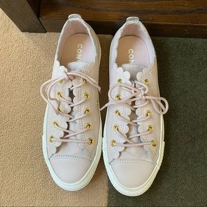 Nude scalloped converse